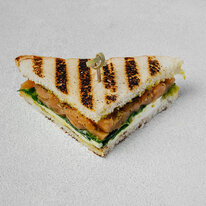 Сэндвич с лососем, шпинатом и сливочным сыром 34 г